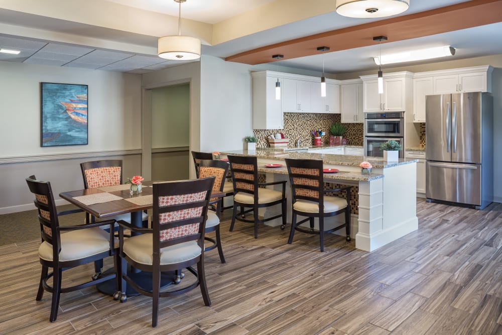 Casual dining at Aspired Living of Prospect Heights in Prospect Heights, Illinois. 