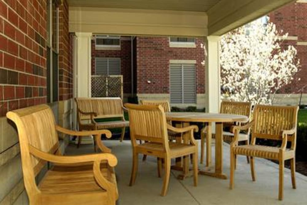 Senior Living Patio at Victory Centre of Sierra Ridge in Country Club Hills