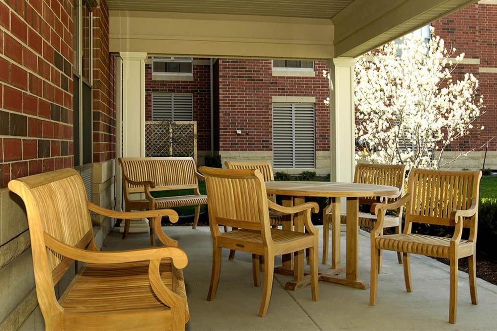 Senior Living Patio at Victory Centre of Sierra Ridge in Country Club Hills