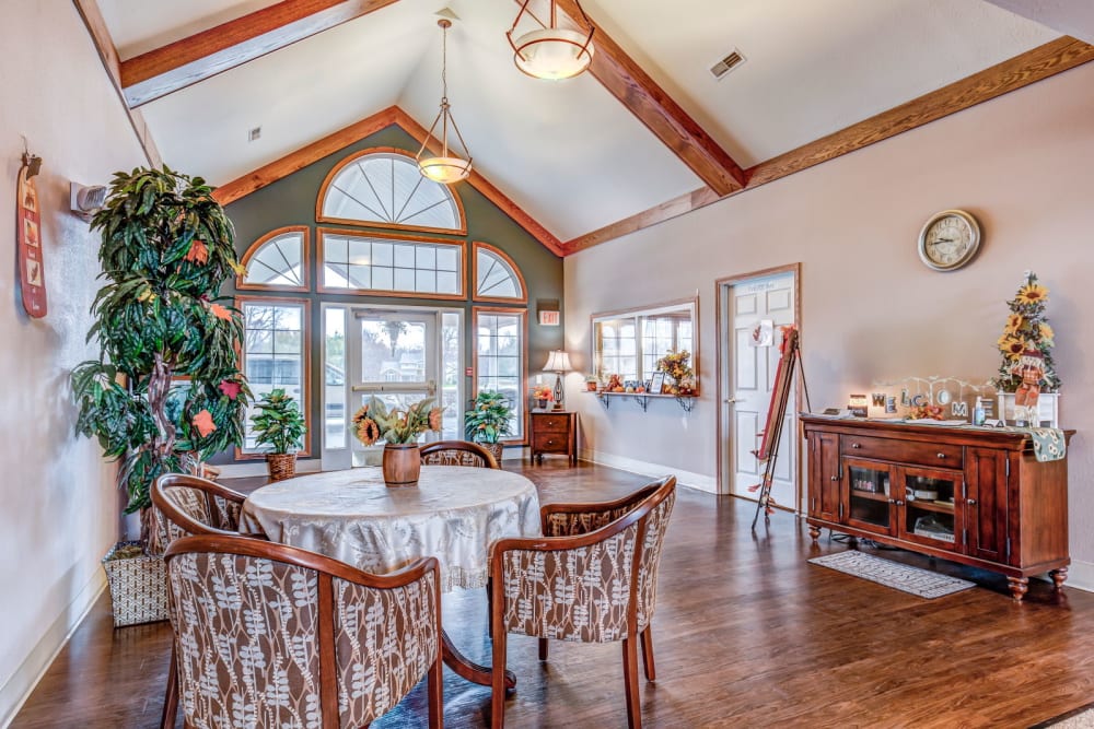 Charming dining room at Brookstone Estates of Charleston in Charleston, Illinois.