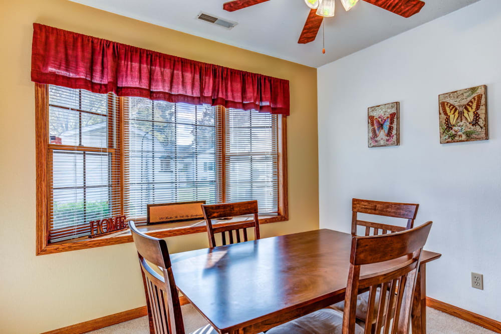 Dining table at Brookstone Suites of Effingham in Effingham, Illinois.