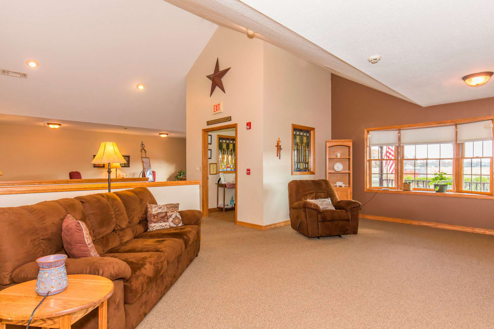Cozy sitting room at Emerald Glen of Olney in Olney, Illinois