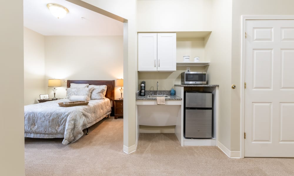 Assisted-Living-Memory-Care-Azpira-Place-Breton-kitchenette