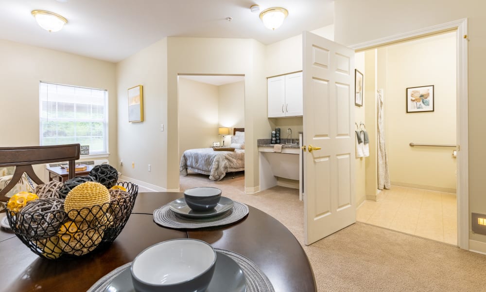 Assisted-Living-Memory-Care-Azpira-Place-Breton-Apartment