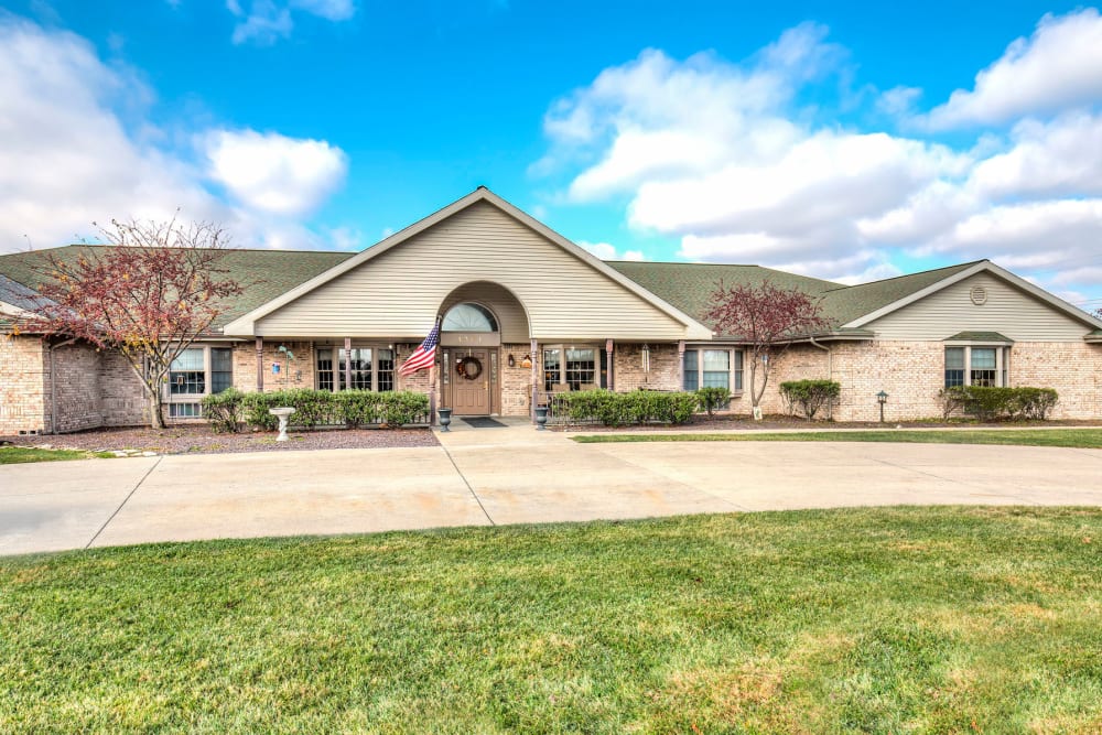 Sunny entry way of upscale senior living facility at Emerald Glen of Olney in Olney, Illinois