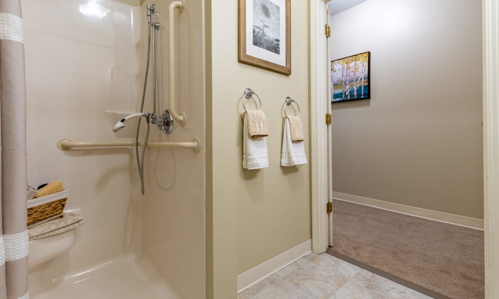 Assisted-Living-Memory-Care-Azpira-Place-Breton-Bathroom