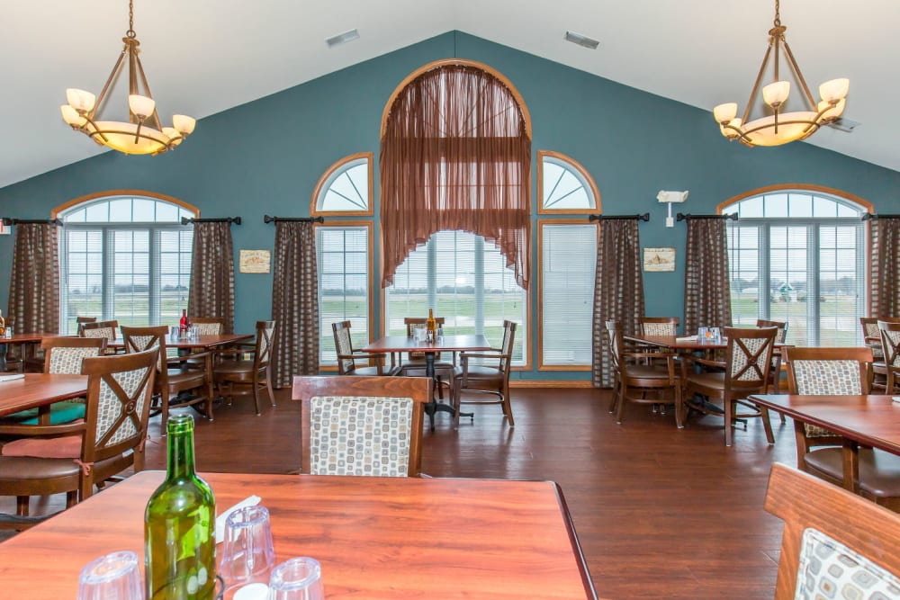 Dining room at Brookstone Estates of Tuscola in Tuscola, Illinois