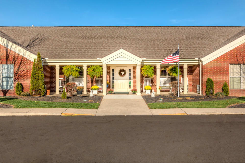 Sunny and cheerful exterior at Carriage Court of Washington Court House in Washington Court House, Ohio